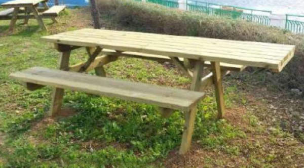 Picnic tafel geschikt voor rolstoel